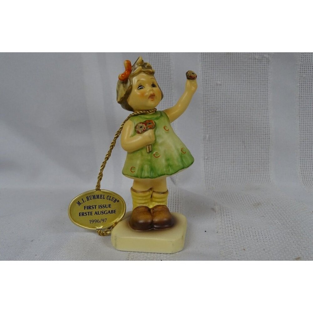 Vintage Hummel Club Figurine First Issue Forever Yours # 793